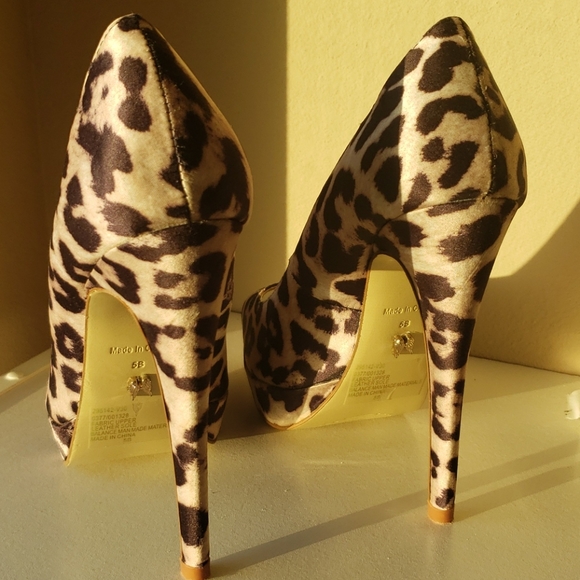 Victoria Secret Angel open toe platform - Picture 2 of 5